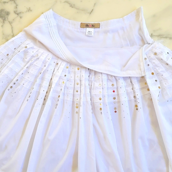 NWOT. 100% Cotton Fully Lined Skirt with gold and silver sparkling decorations. - Picture 4 of 7